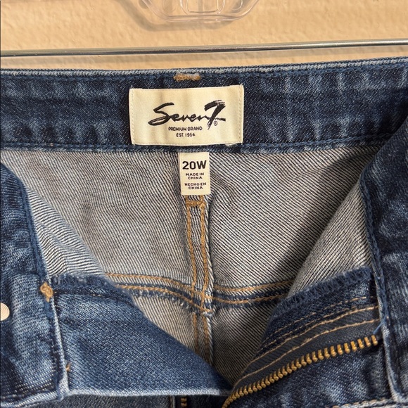 NWOT Size 20W, Loose Straight Jean by Seven7 - Picture 2 of 4